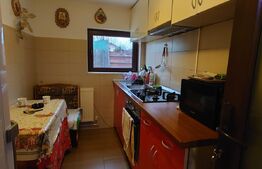 Casa de 3 camere , 400 mp teren in Horpaz