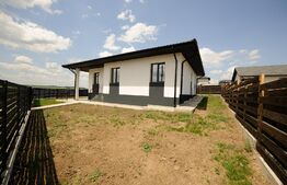 Casa 3 camere, 2 bai,100 mp utili, 500 mp, Valea Adanca