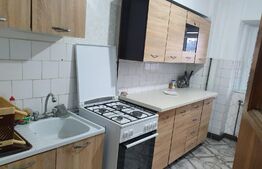 Apartament de 3 camere, decomandat, 76mp, zona Nicolina