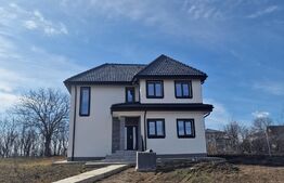 Casa 4 camere, 120 mp, 870 mp de teren, Balciu