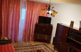 Apartament de 2 camere, decomandat, zona Gradinari