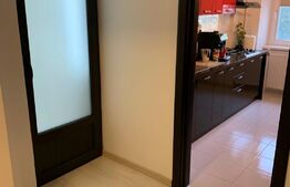 Apartament de 2 camere, decomandat, 54mp, zona Centrală 