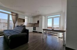 Apartament tip penthouse de 3 camere, semidecomandat, 130mp, zona Tatarasi 