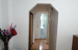 Apartament de 3 camere, decomandat, 60mp, zona Dacia
