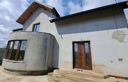 Casa 4 camere, 210 mp, 500 mp teren, zona Dancu