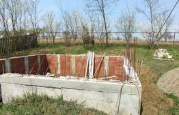 Teren intravilan 1500 mp, cu demisol, Grajduri