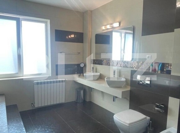 Apartament de închiriat 4+ camere Podul de Fier - 114807AI | BLITZ Iași | Poza11