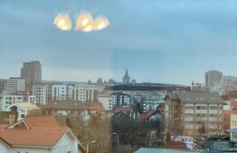 Apartament 3 camere, 90 mp, decomandat, zona Palas