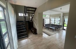 Casa de vacanta, 1000 mp Dobrovat 