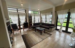 Casa de vacanta, 1000 mp Dobrovat 