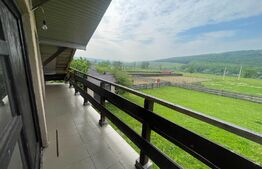 Casa de vacanta, 1000 mp Dobrovat 