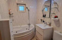 Apartament 3 camere 80 mp, decomandat, Gara