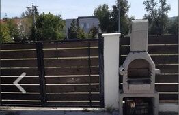 Apartament cu 3 camere, zona Plopii fara sot