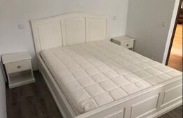 Apartament cu 3 camere, zona Plopii fara sot