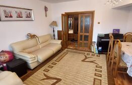 Apartament de 3 camere, decomandat, 2 bai, etaj intermediar, zona Gara