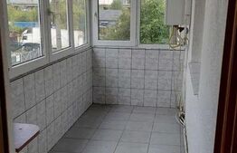 Apartament de 3 camere 76 mp, decomandat, zona Cug