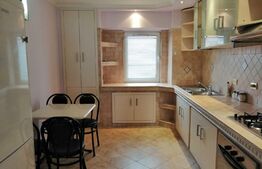 Apartament de 3 camere, decomandat, 70mp, zona Nicolina