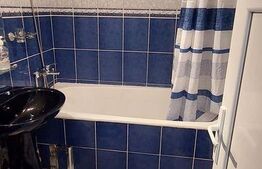 Apartament 3 camere 70 mp, decomandat, Nicolina