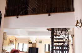 Apartament pe 2 niveluri, 140mp, zona Podul de Fier