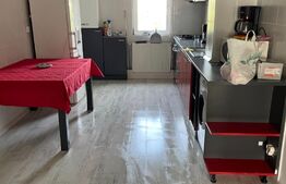 Apartament de 4 camere, decomandat, 100mp, zona Centrală 
