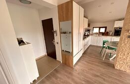 Apartament cu 3 camere, 68 mp, zona Visani