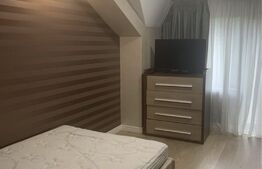 Casă de 3 camere, decomandată, 187mp, zona Aroneanu