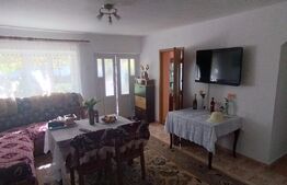 Casa 4 camere, 107 mp utili, la strada, 535 mp teren, Letcani