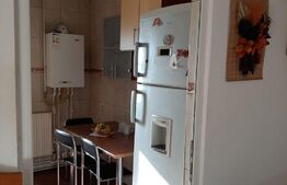 Apartament cu 3 camere, decomandat, 75mp, zona Ultracentrala