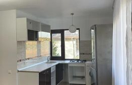 Apartament cu 3 camere, semidecomandat, 60mp, zona Bucium