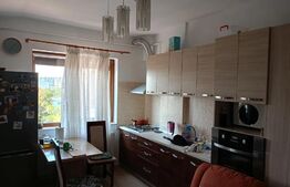 Apartament cu 3 camere, semidecomandat, 64mp, zona Tatarasi