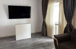 Apartament cu 3 camere, semidecomandat, 90mp, zona Nicolina