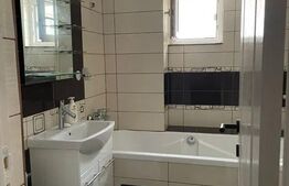 Apartament cu 3 camere, semidecomandat, 90mp, zona Nicolina