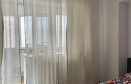 Apartament cu 3 camere, semidecomandat, 90mp, zona Nicolina