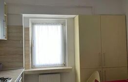 Apartament cu 3 camere, semidecomandat, 90mp, zona Nicolina