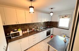 Casa 4 cam 102 mp, locatie deosebita, aproape de Castel