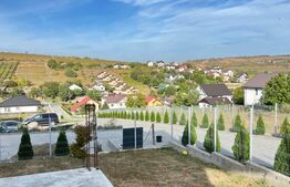 Casa cu vedere panoramica superba, 5 camere, 160mp utili, 570 mp teren, Tomesti