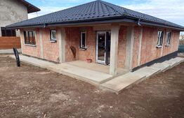 Casa 4 camere, 120 mp utili, 500 mp teren,  Visan