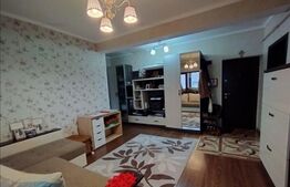 Apartament 3 camere, loc de parcare, zona Valea Lupului