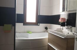 Apartament 3 camere, 77 mp, zona Silk District