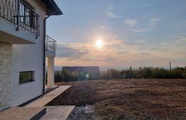 Casa cu priveliste deosebita, 4 camere,  120 mp util,  939 mp teren, Barnova