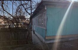 Casa bătrânească, 2 camere, 60mp, 2800 mp teren, Osoi