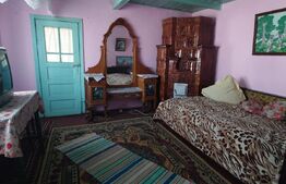 Casa bătrânească, 2 camere, 60mp, 2800 mp teren, Osoi