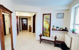 Casa boiereasca, rafinata si luxoasa cu 8 camere, 480mp,  Chicerea