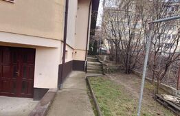 Casa 8 camere,240 mp utili si 485 mp teren, Nicolina