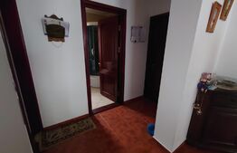 Casa 8 camere,240 mp utili si 485 mp teren, Nicolina