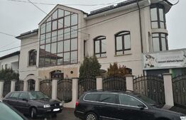 Casa si spatiu comercial, 420 mp, orasul Roman