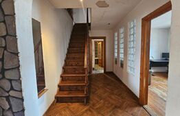 Apartament de 5 camere , 114MP, zona Alexandru cel Bun