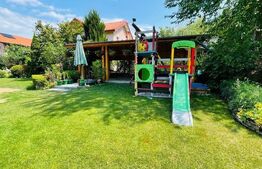 Casa de 5 camere, 310 mp, teren amenajat 1044 mp, Bucium