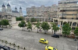 Apartament de 3 camere, 90 mp, zona Ultracentrala