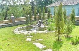 Pensiune 13 camere,750 mp, 2000 mp de teren, lac, Varatec